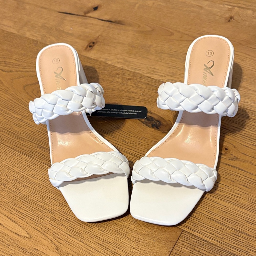 Athlefit NWT White Knotted Strappy Heels size‎ 10